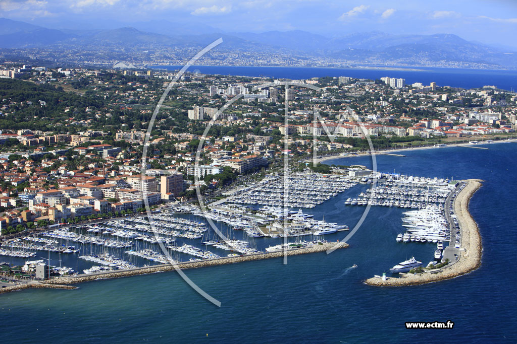 Photo arienne de Vallauris (Port Camille Rayon)