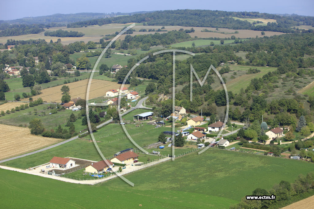 Photo arienne de Courtenay (Tirieu)