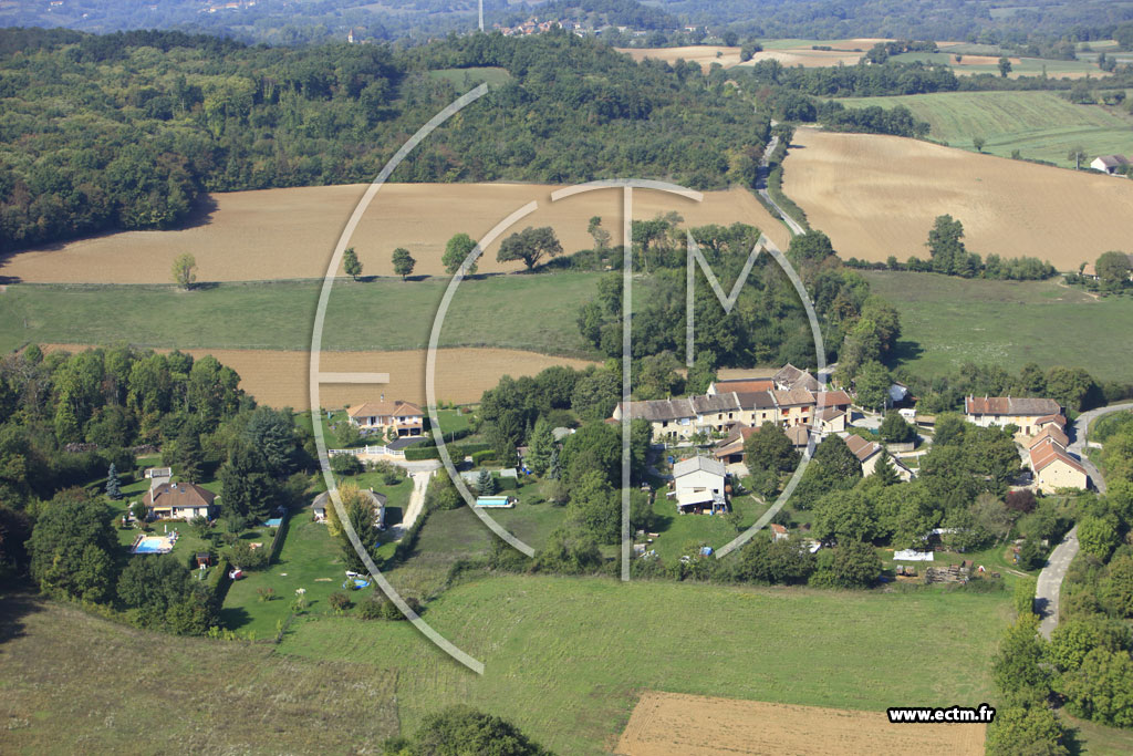 Photo arienne de Courtenay (Tirieu)