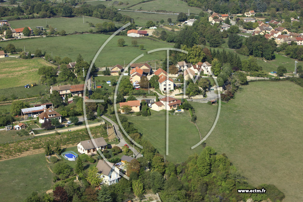 Photo arienne de Saint-Marcel-Bel-Accueil (Le Pichon)