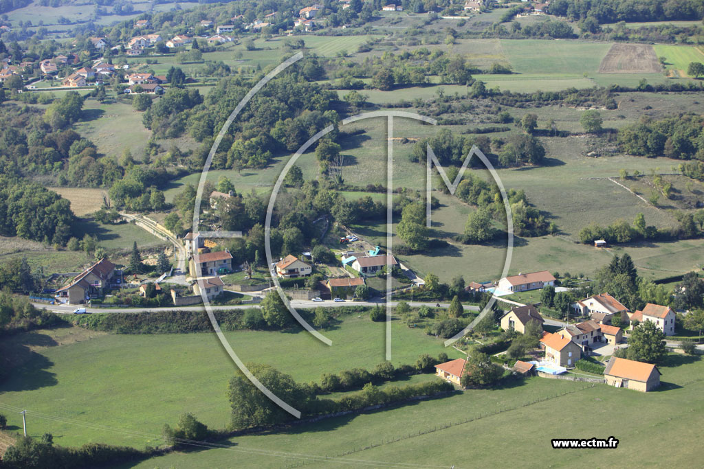 Photo arienne de Saint-Marcel-Bel-Accueil (Messenas)