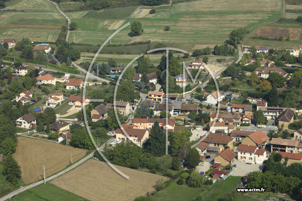 Photo arienne de Saint-Savin (La Grande-Charrire)