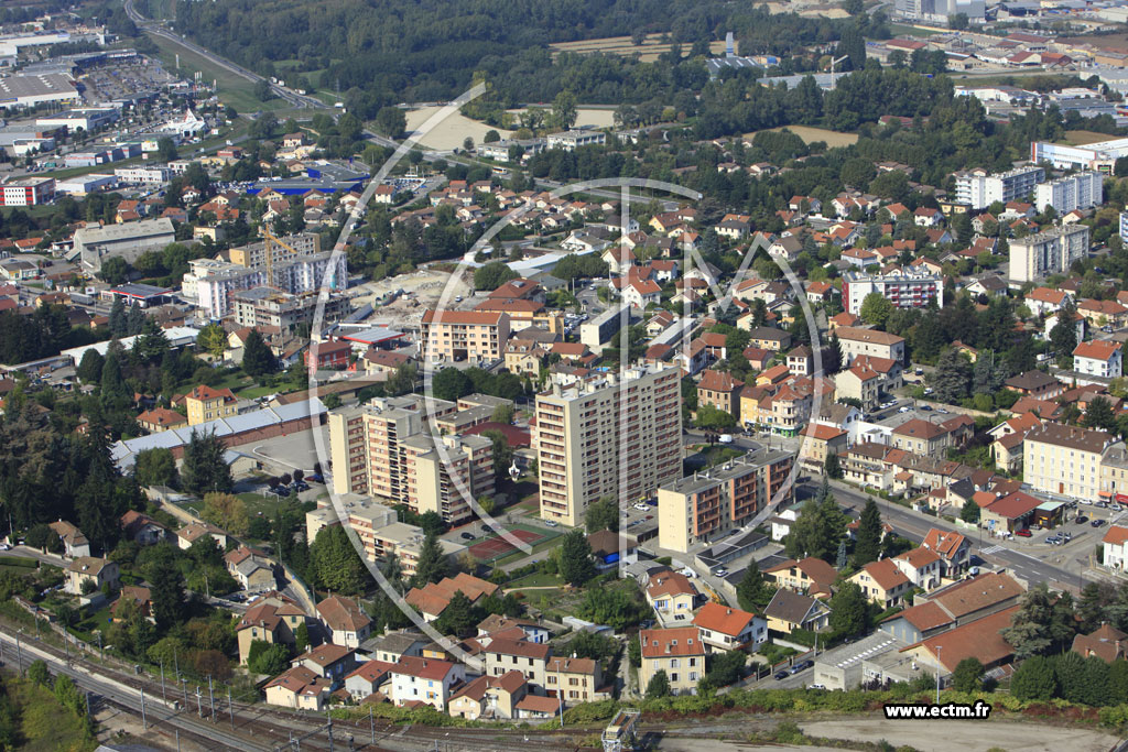 Photo arienne de Bourgoin-Jallieu (Avenue des Alpes)