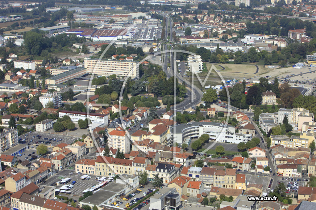 Photo arienne de Bourgoin-Jallieu (Avenue Gambetta)