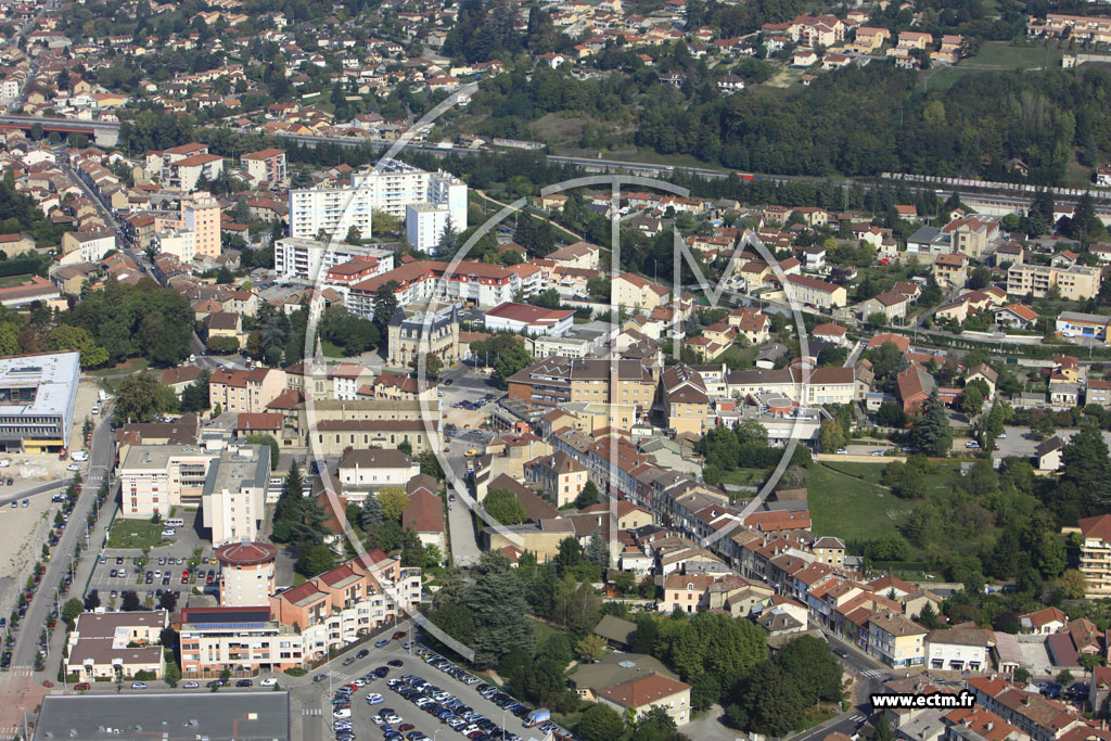 Photo arienne de Bourgoin-Jallieu (Rue de la Libration)