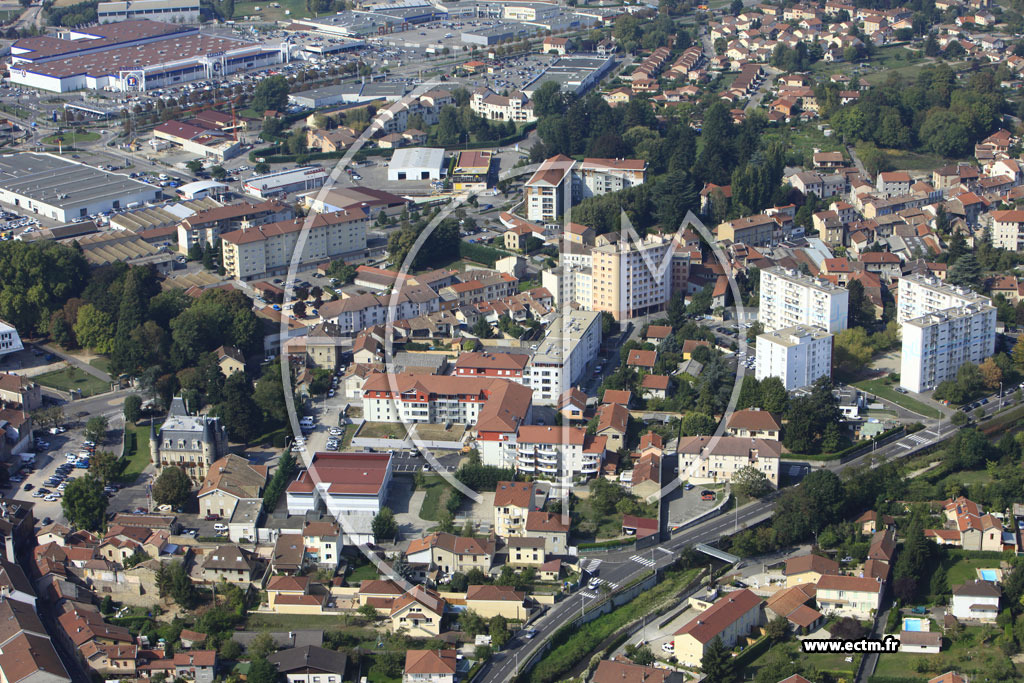 Photo arienne de Bourgoin-Jallieu (Rue de la Libration)