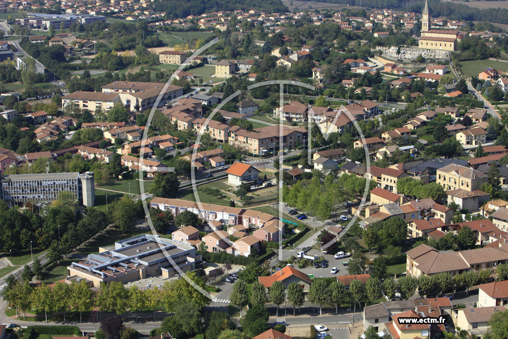 Photo arienne de L'Isle-d'Abeau (Avenue du Bourg)