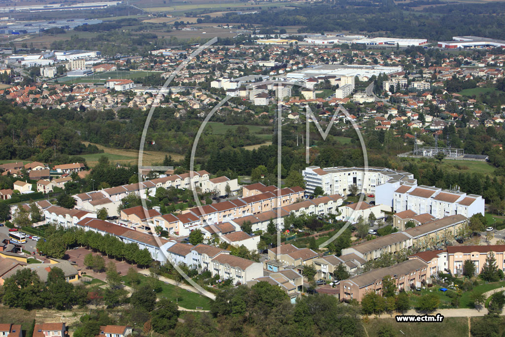 Photo arienne de Villefontaine (Les Moines)