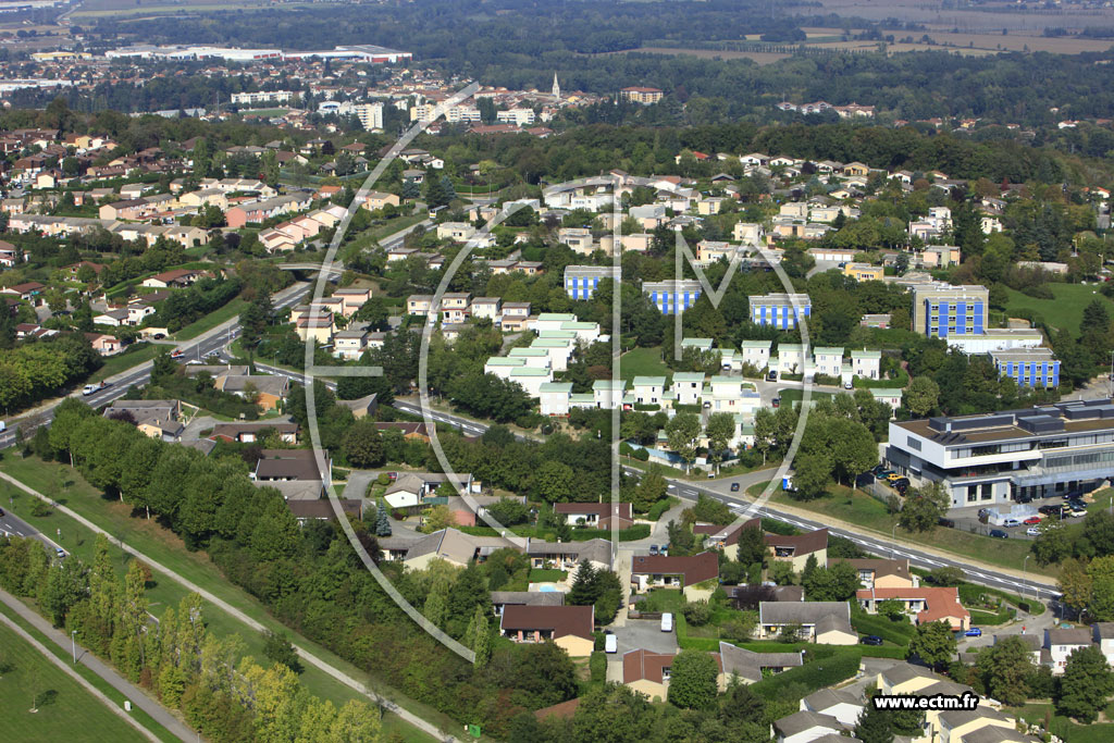 Photo arienne de Villefontaine (Les Roches)