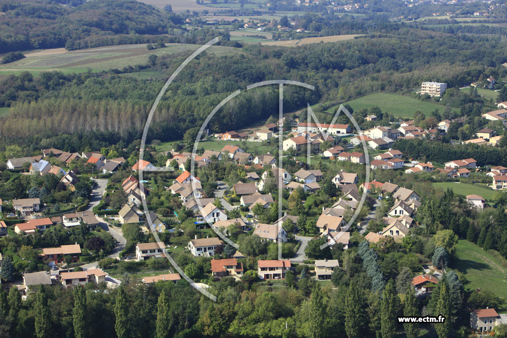 Photo arienne de Villefontaine (Servenoble)