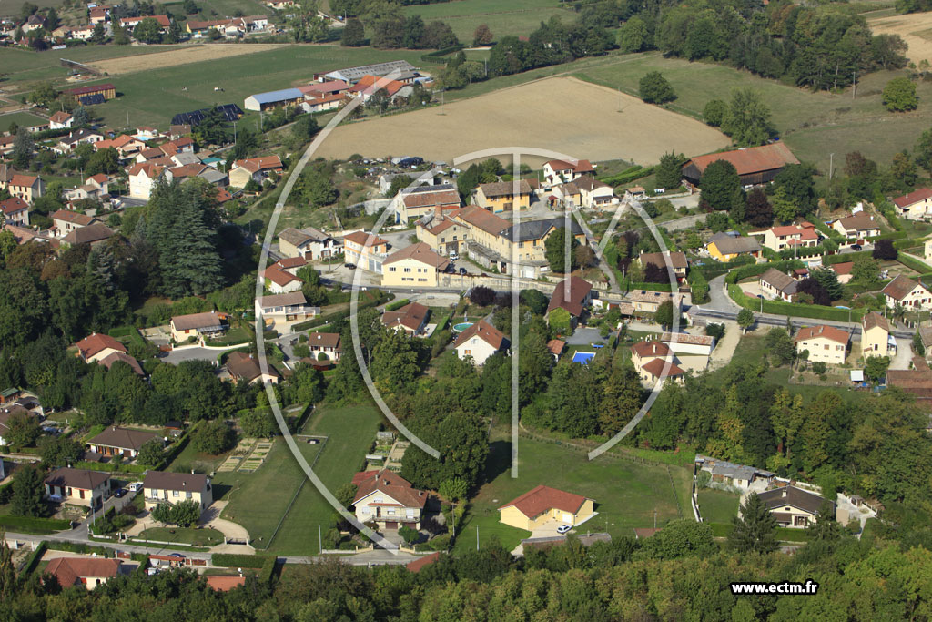 Photo arienne de Saint-Victor-de-Cessieu (Mornas)