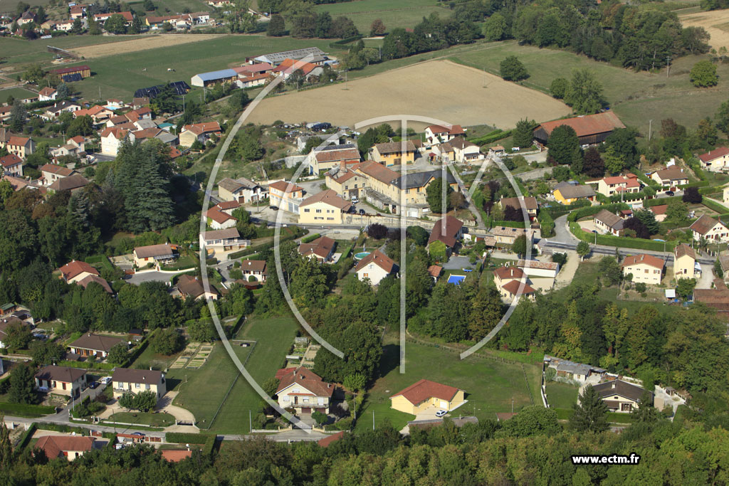 Photo arienne de Saint-Victor-de-Cessieu (Mornas)