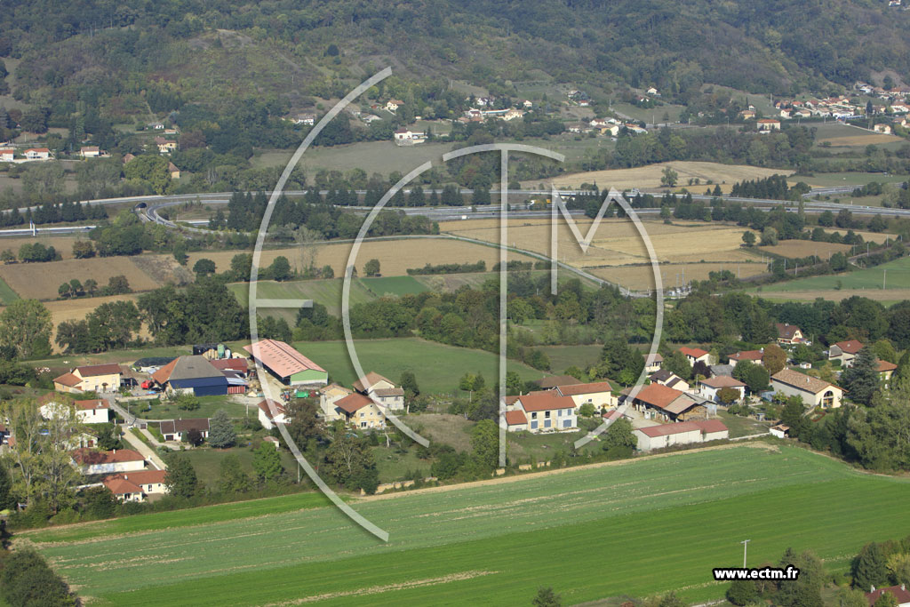 Photo arienne de Srzin-de-la-Tour (Longeville)