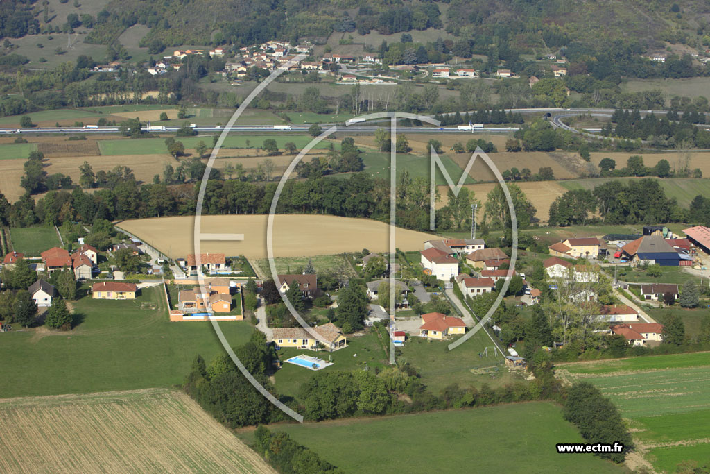 Photo arienne de Srzin-de-la-Tour (Longeville)