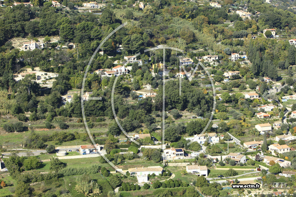 Photo arienne de Gattires (Les Serres)