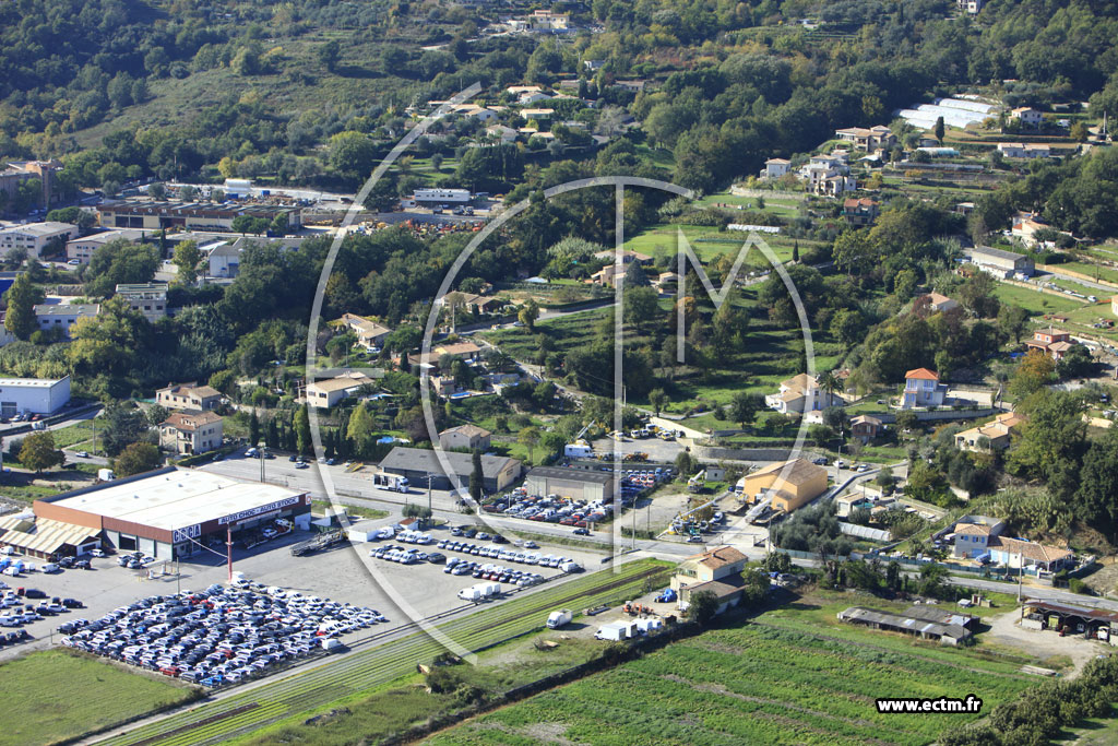 Photo arienne de Gattires (Route de la Baronne)
