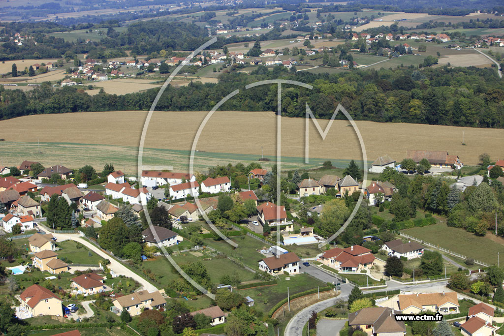 Photo arienne de Dolomieu (Le Buisson)