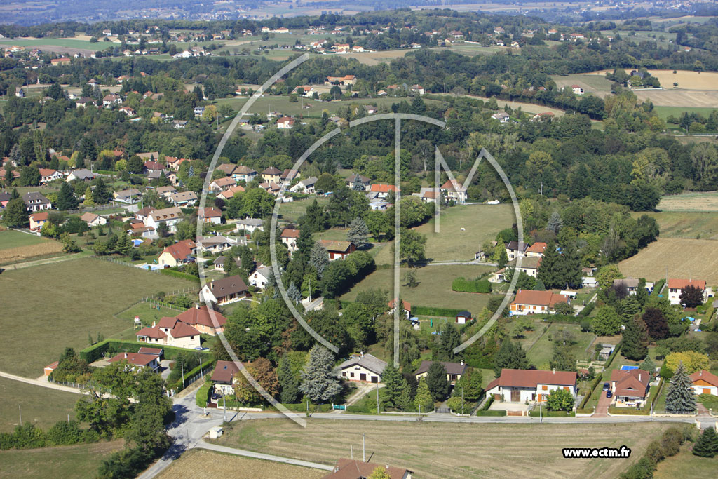 Photo arienne de Dolomieu (Le Buisson)