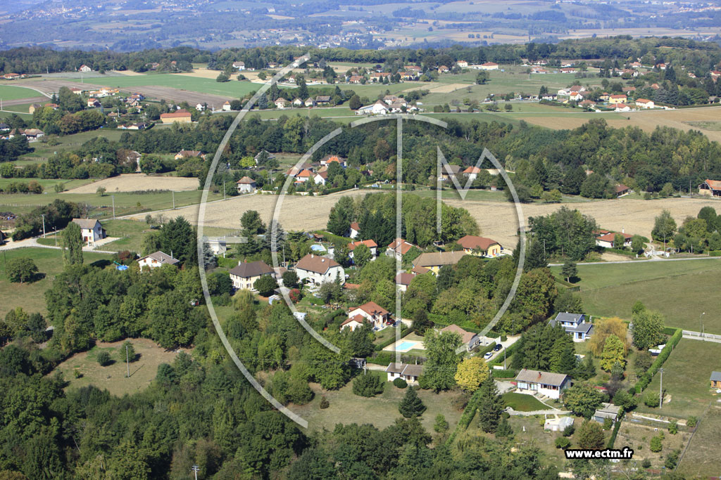 Photo arienne de Dolomieu (Le Buisson)