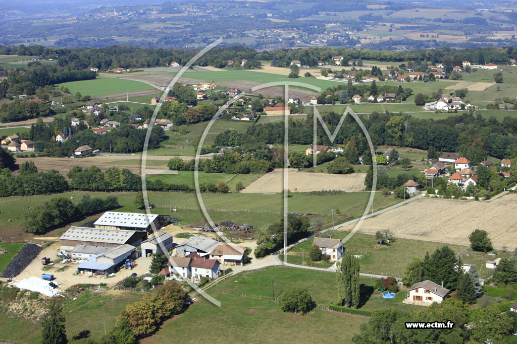 Photo arienne de Dolomieu (Le Buisson)