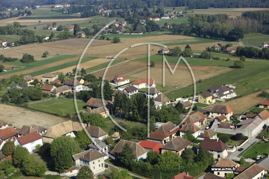 Photo arienne de Les Avenires (Le Chamolay)