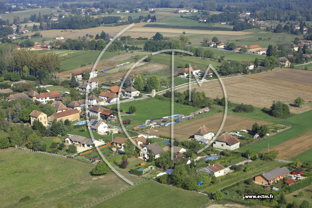 Photo arienne de Les Avenires (Le Chamolay)