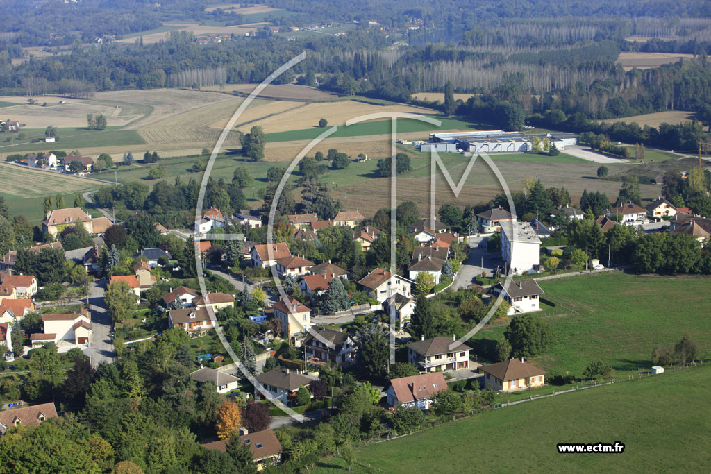 Photo arienne de Saint-Genix-sur-Guiers