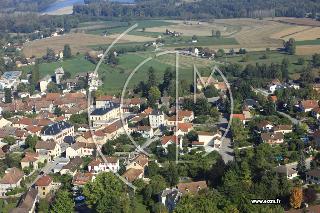 Photo arienne de Saint-Genix-sur-Guiers