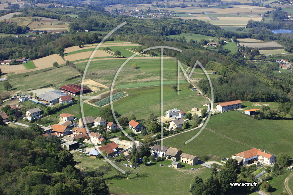 Photo arienne de Vignieu (La Rivoire)