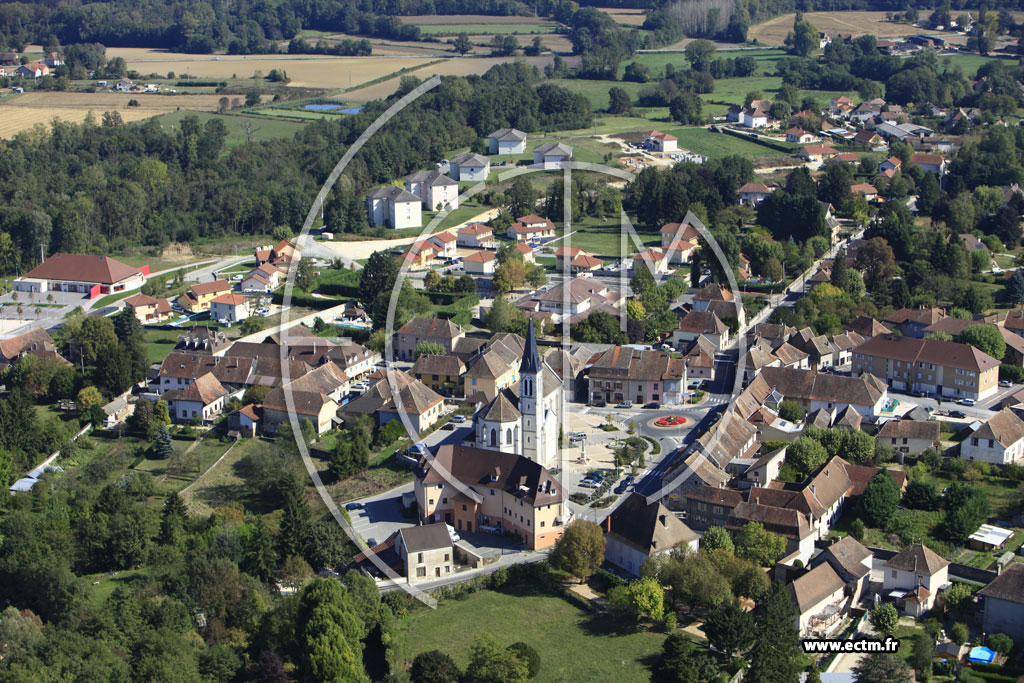 Photo arienne de Vzeronce-Curtin