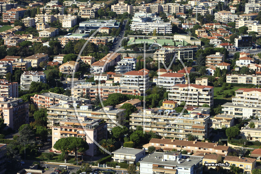 Photo arienne de Saint-Laurent-du-Var (Avenue du Docteur Maurice Donat)