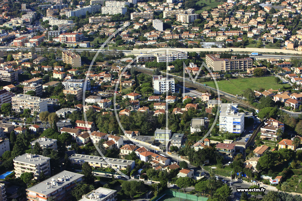 Photo arienne de Saint-Laurent-du-Var (Route des Vespins)