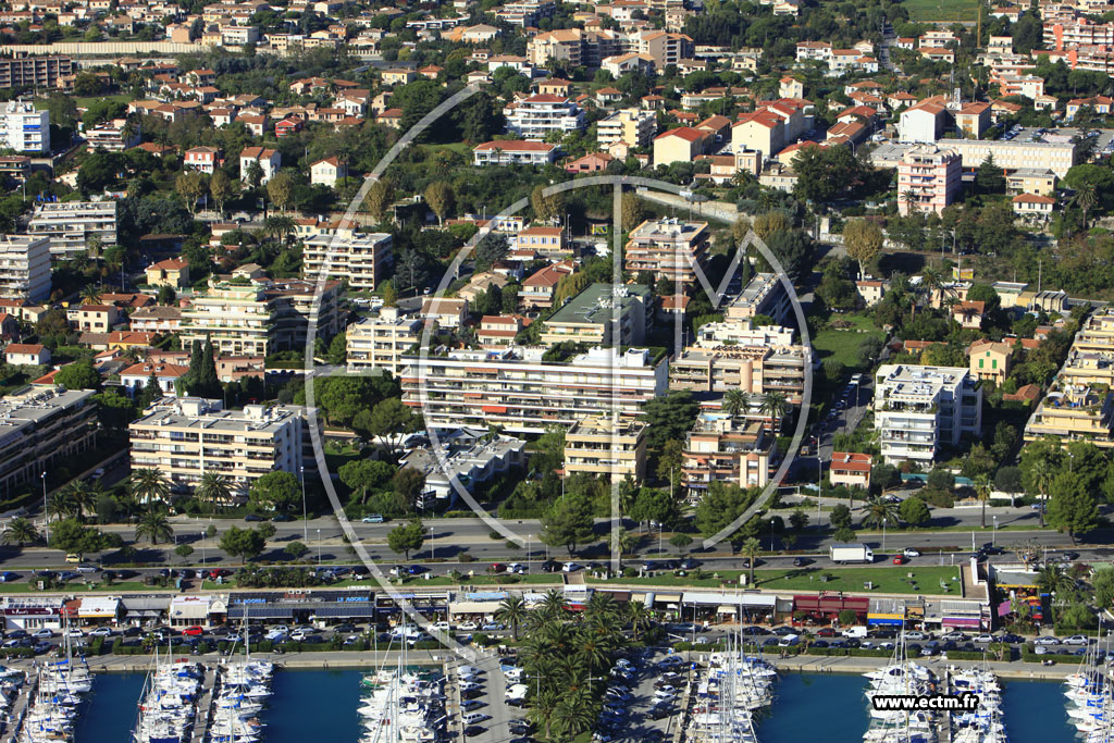 Photo arienne de Saint-Laurent-du-Var (Route du Bord de Mer)
