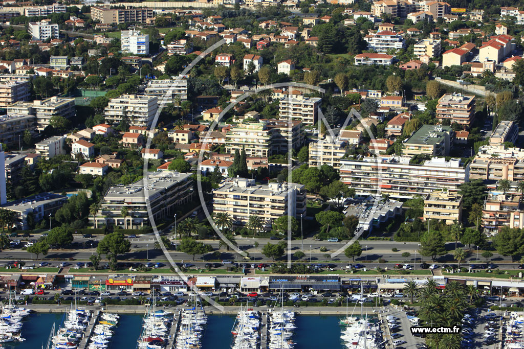 Photo arienne de Saint-Laurent-du-Var (Route du Bord de Mer)