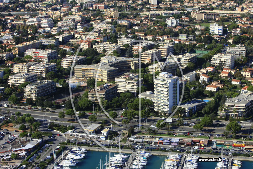 Photo arienne de Saint-Laurent-du-Var (Route du Bord de Mer)
