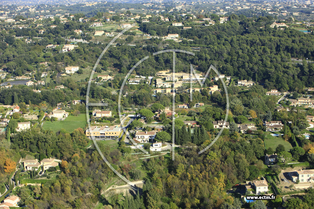 Photo arienne de Saint-Paul (Route des Serres)