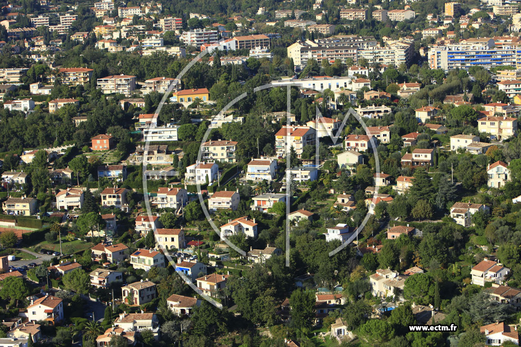 Photo arienne de Vence (Avenue des Pins)
