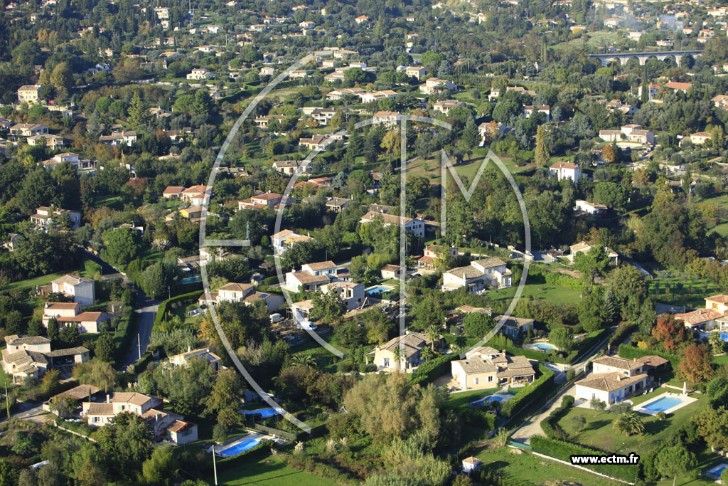 Photo arienne de Vence (Chemin de la Plus Haute Sine)