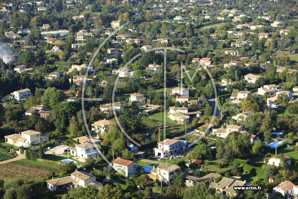 Photo arienne de Vence (Chemin de la Plus Haute Sine)