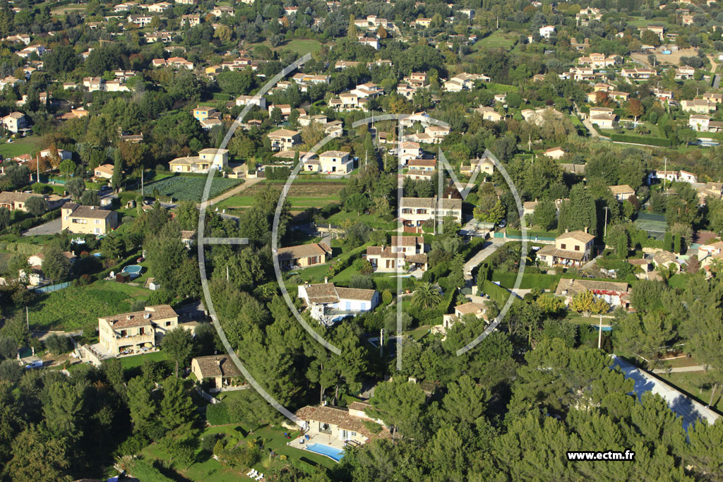 Photo arienne de Vence (Chemin de la Plus Haute Sine)