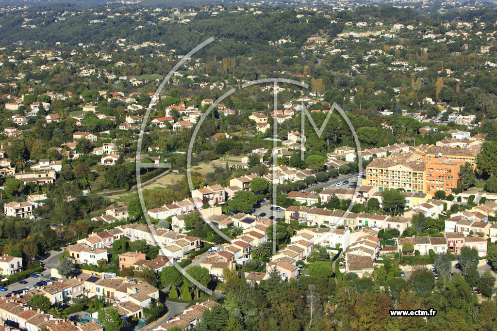 Photo arienne de Villeneuve-Loubet (Avenue Circulaire)