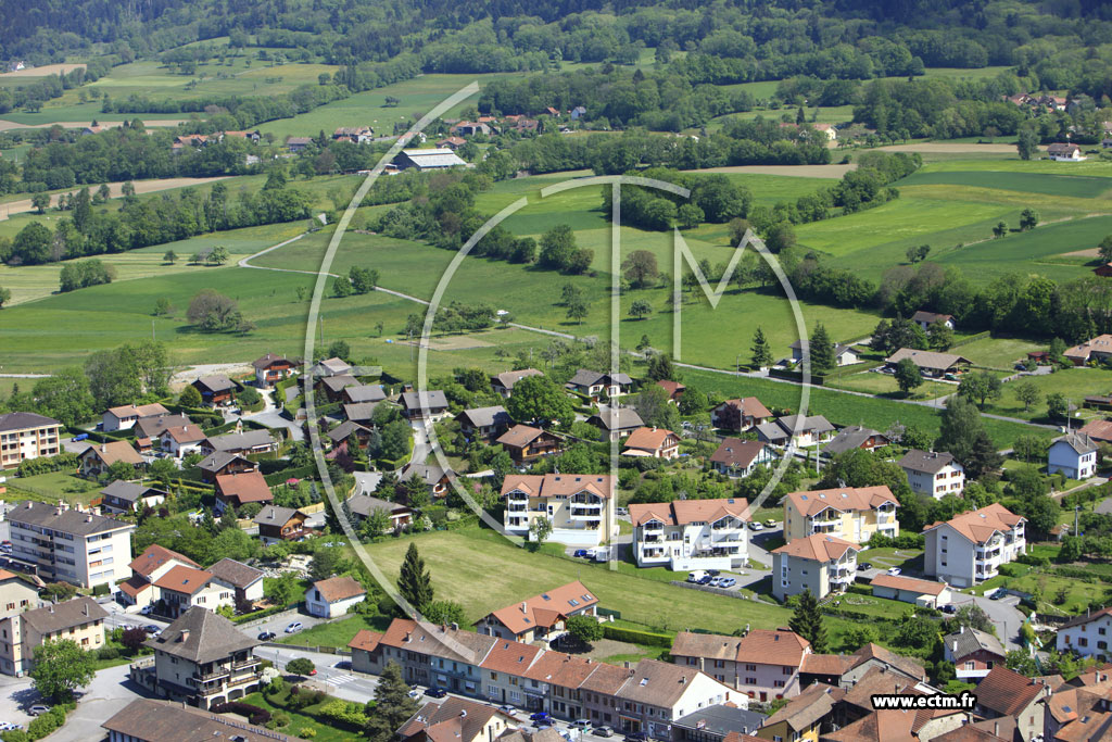 Photo arienne de Bons-en-Chablais