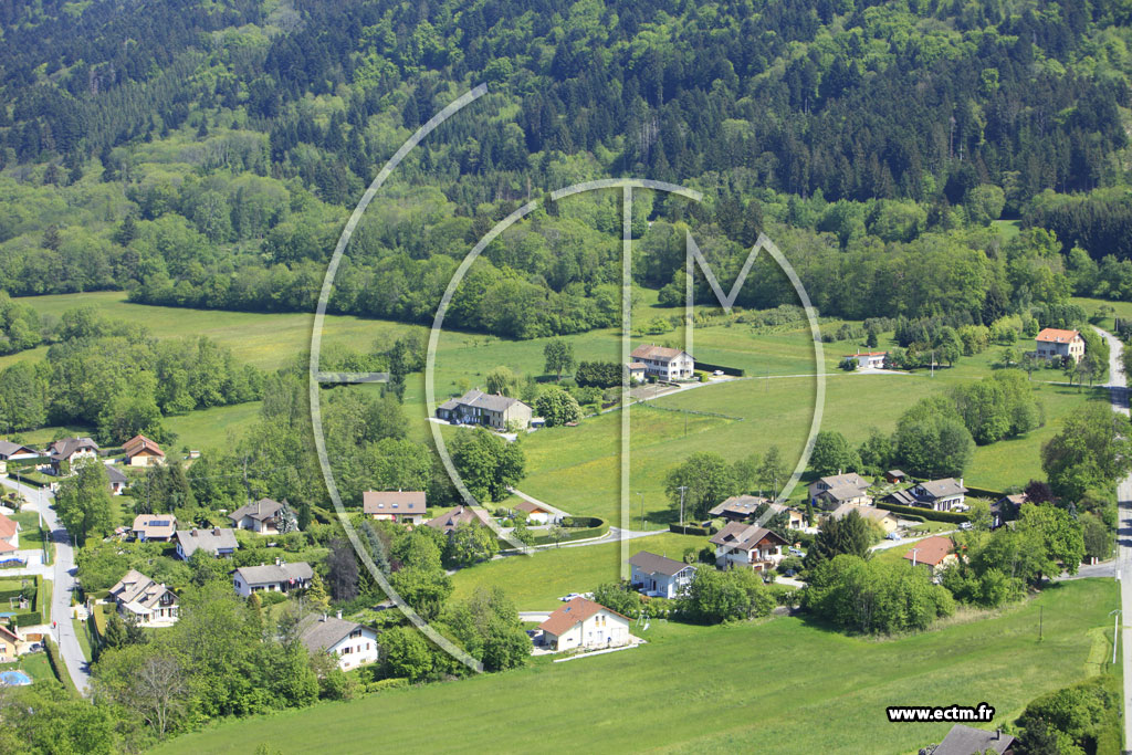 Photo arienne de Bons-en-Chablais