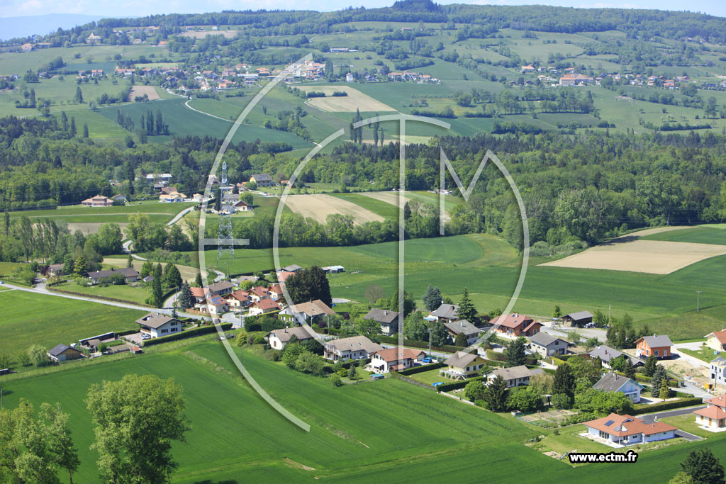 Photo arienne de Bons-en-Chablais (Loyer)
