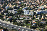 06800 Cagnes sur Mer - photo - Cagnes-sur-Mer (Avenue des Chnes)