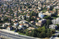 06800 Cagnes sur Mer - photo - Cagnes-sur-Mer (Avenue des Chnes)