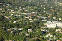 06140 Vence - photo - Vence (Avenue des Chnes)