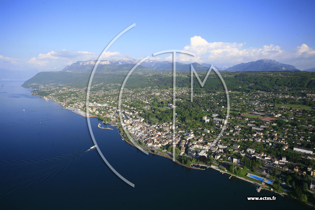Photo arienne de Evian-les-Bains