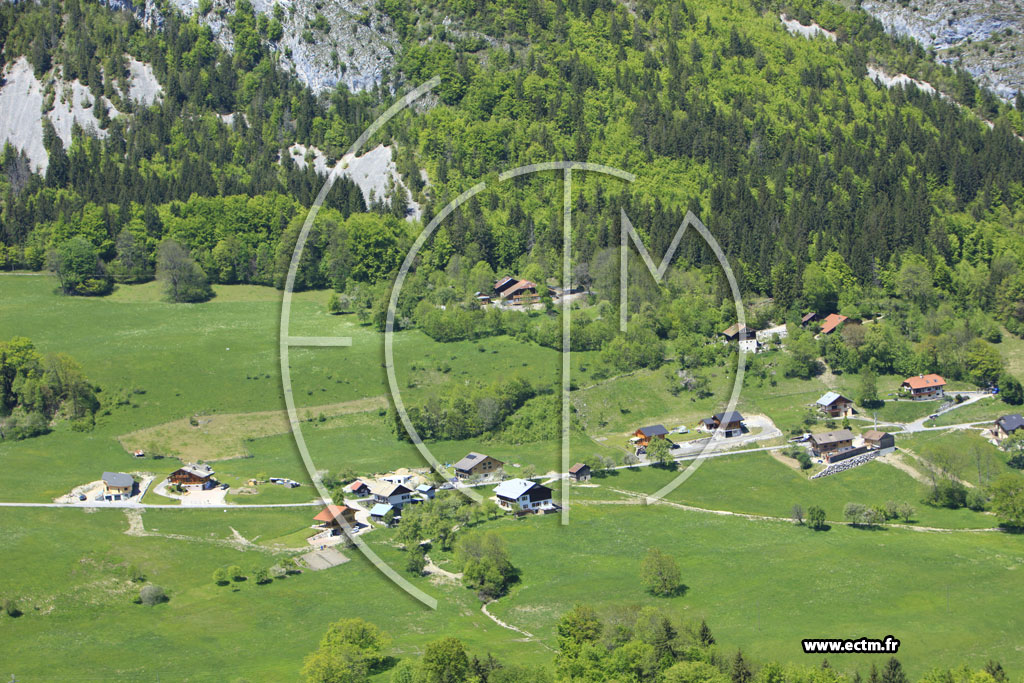 Photo arienne de La Baume (Les Vorziers)