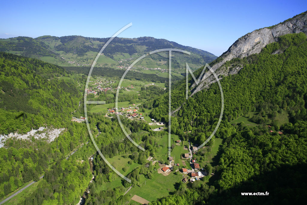 Photo arienne de Vailly (Les Charges d'en Haut)